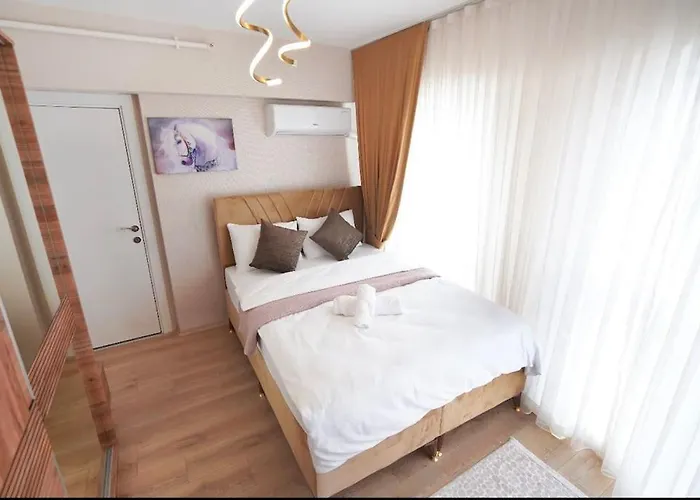 Two Bedroom King Deluxe Is9 *