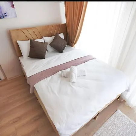 Two Bedroom King Deluxe Is9